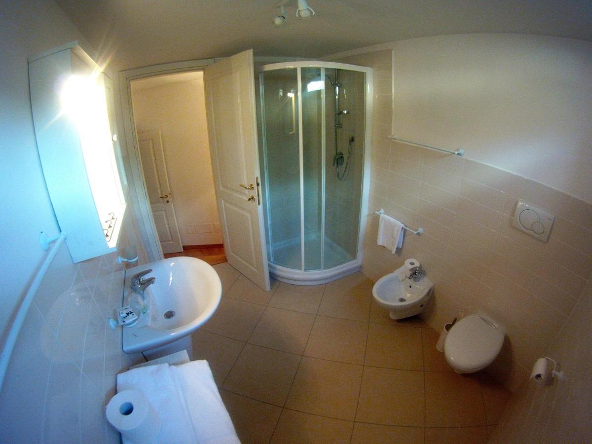 Charmante Apartament Lake Front Малчезине Екстериор снимка