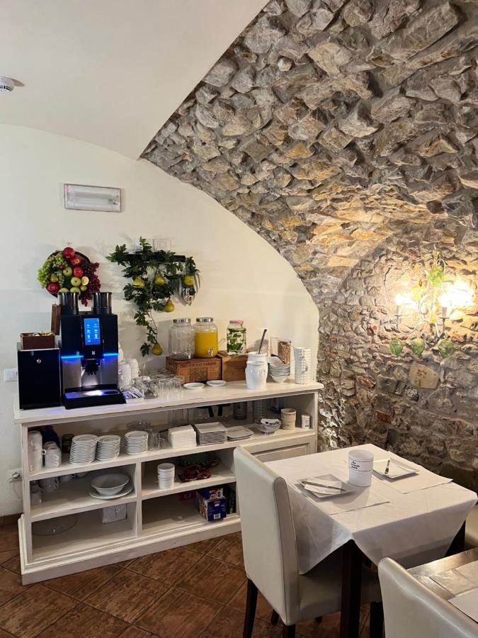 Charmante Apartament Lake Front Малчезине Екстериор снимка